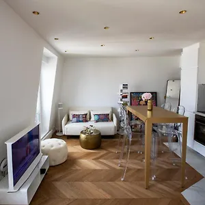 https://parc-monceau-suite-flat.fr-paris.fr